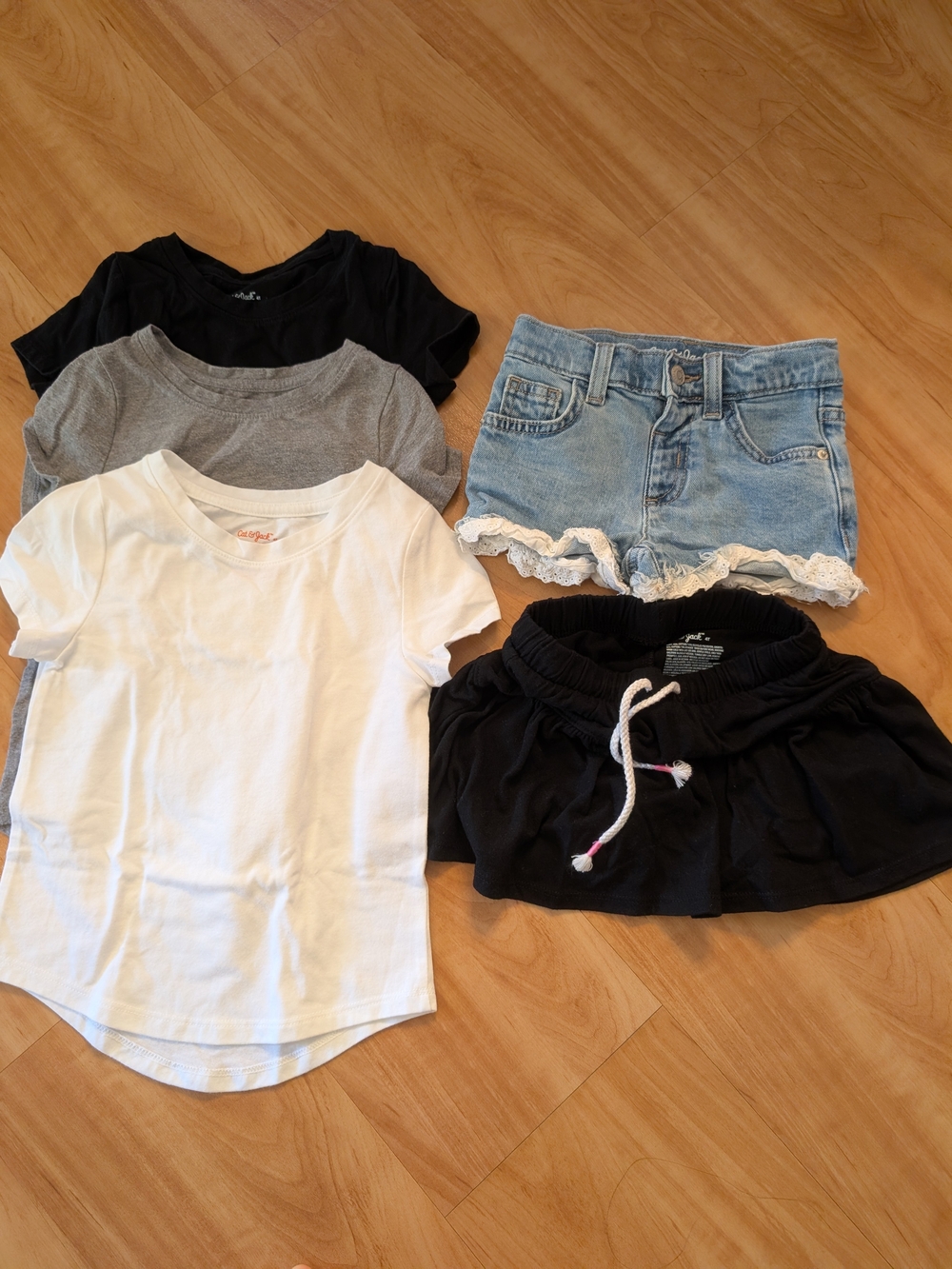 Cat & Jack 5-Piece Casual Top & Denim Shorts Lot Size 4T